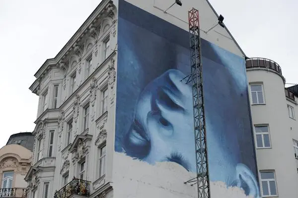 Still und heimlich: Wie konnte Helnweins größtes Bild einfach